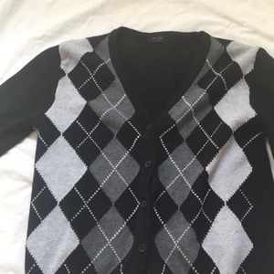 Very good condition NEVER worn sweater button up